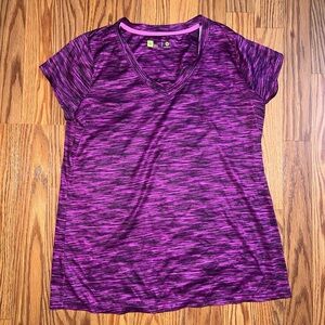 Xersion Purple Fitted V-Neck Short Sleeve Tee size medium